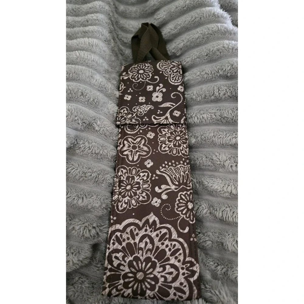 Thirty One Insulated Wine Bag Tote‎ Brown And White Flower Pattern.  Whimsical